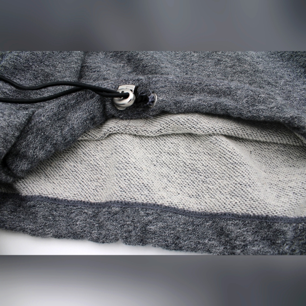 Calvin Klein Grey Half-Zip Cropped Sweatshirt – Size S - Picture 5 of 5